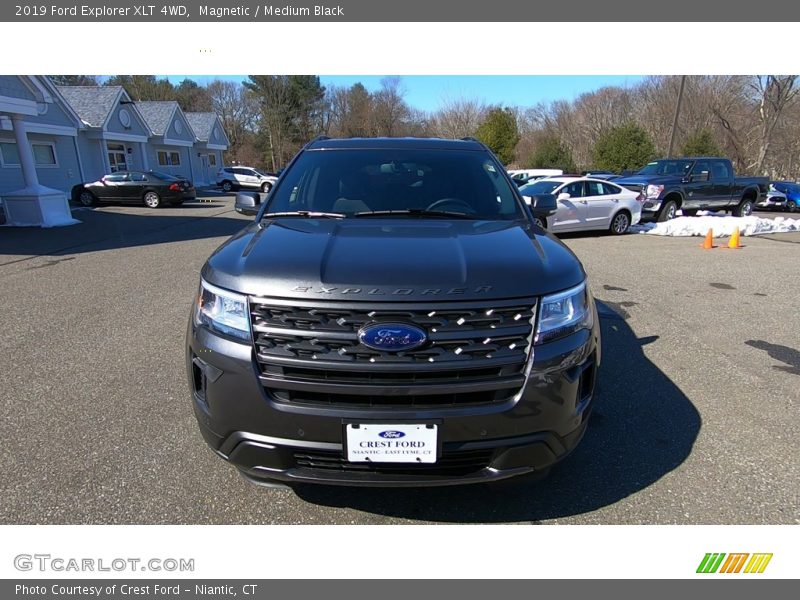 Magnetic / Medium Black 2019 Ford Explorer XLT 4WD