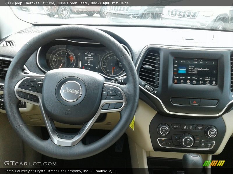 Olive Green Pearl / Black/Light Frost Beige 2019 Jeep Cherokee Latitude