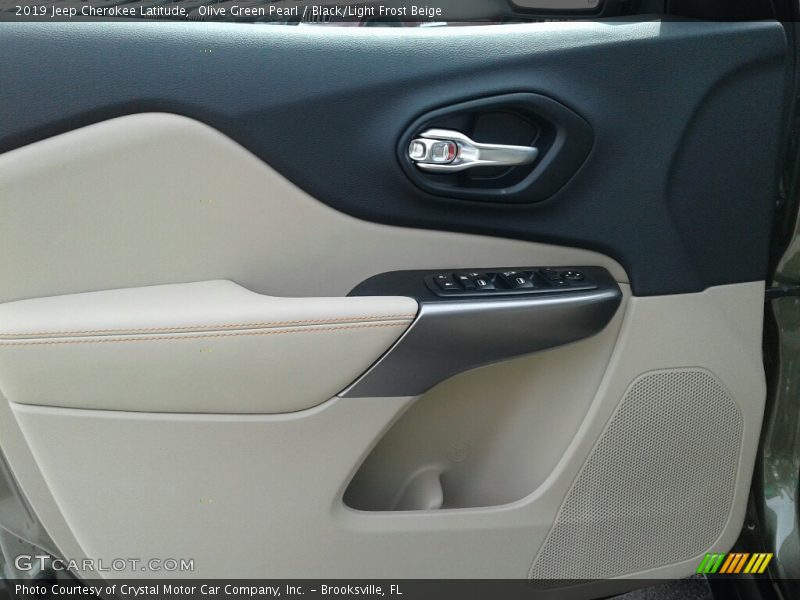 Olive Green Pearl / Black/Light Frost Beige 2019 Jeep Cherokee Latitude