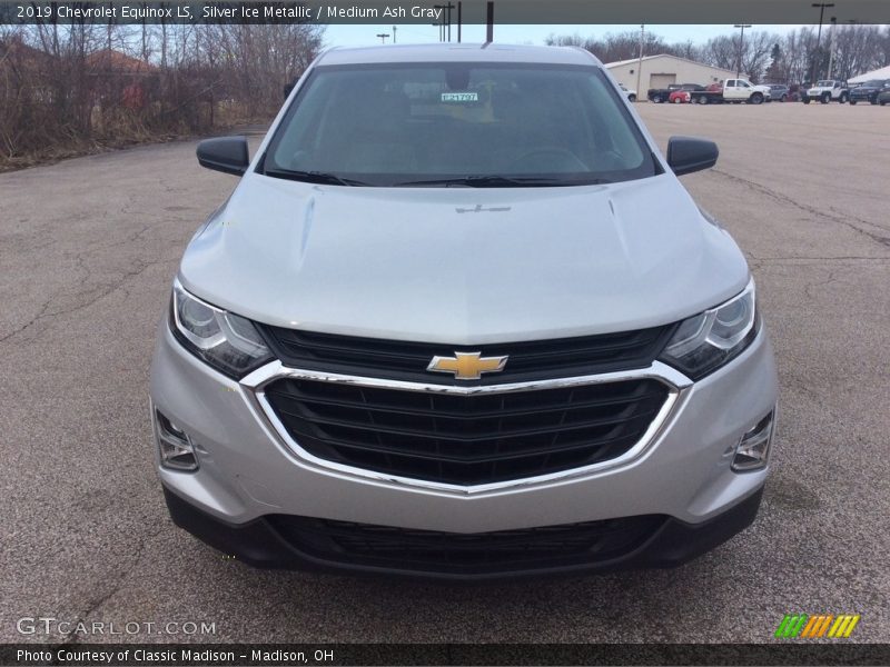 Silver Ice Metallic / Medium Ash Gray 2019 Chevrolet Equinox LS