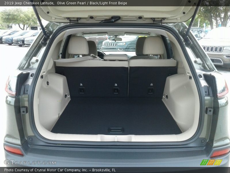 Olive Green Pearl / Black/Light Frost Beige 2019 Jeep Cherokee Latitude