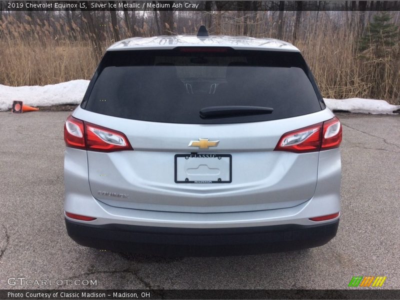 Silver Ice Metallic / Medium Ash Gray 2019 Chevrolet Equinox LS