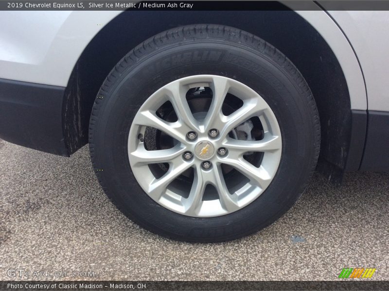 Silver Ice Metallic / Medium Ash Gray 2019 Chevrolet Equinox LS