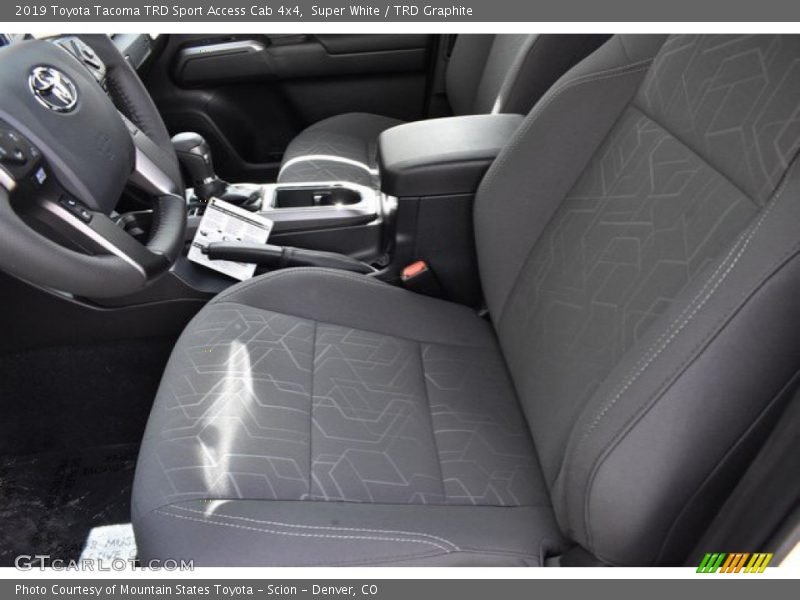 Super White / TRD Graphite 2019 Toyota Tacoma TRD Sport Access Cab 4x4