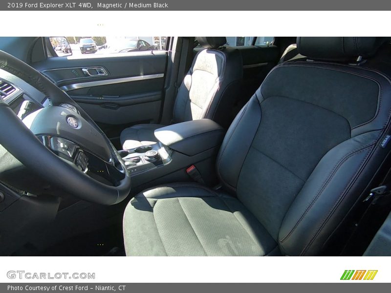 Magnetic / Medium Black 2019 Ford Explorer XLT 4WD