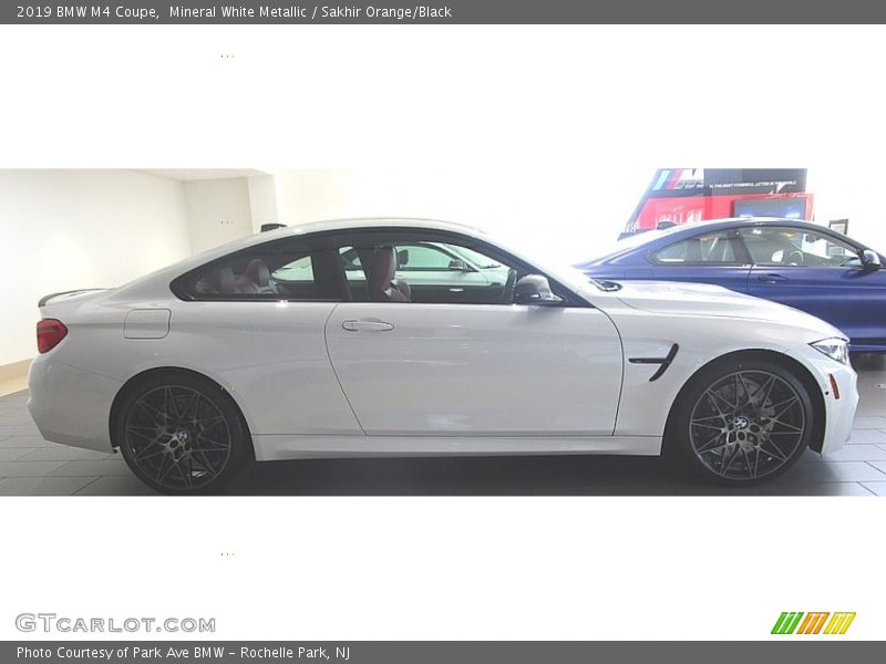 Mineral White Metallic / Sakhir Orange/Black 2019 BMW M4 Coupe