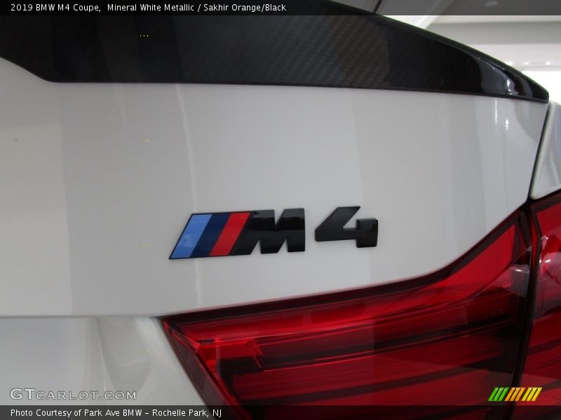 Mineral White Metallic / Sakhir Orange/Black 2019 BMW M4 Coupe