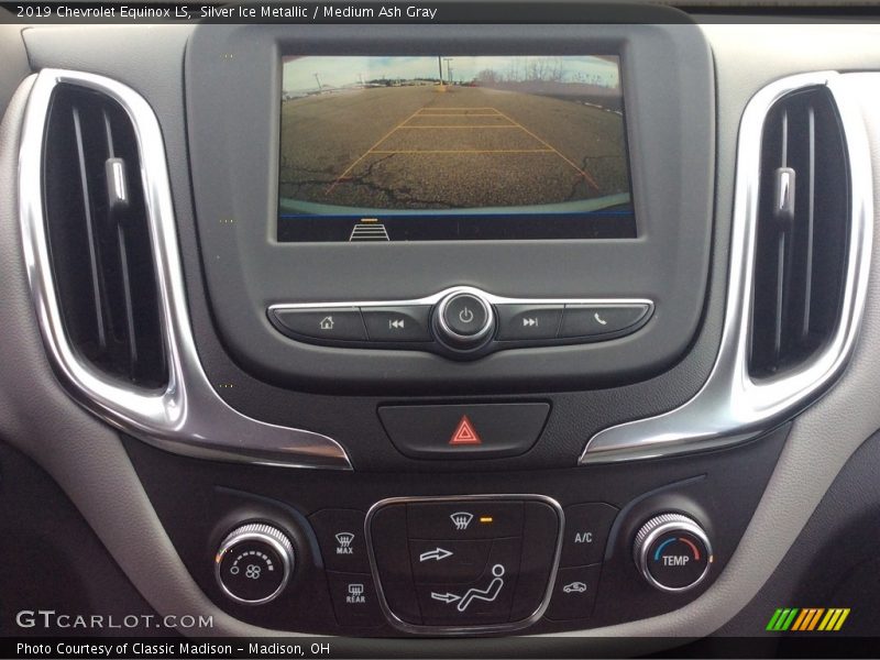 Silver Ice Metallic / Medium Ash Gray 2019 Chevrolet Equinox LS