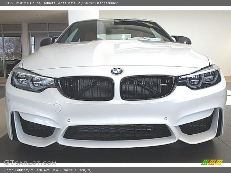 Mineral White Metallic / Sakhir Orange/Black 2019 BMW M4 Coupe