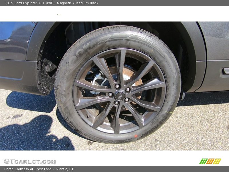Magnetic / Medium Black 2019 Ford Explorer XLT 4WD