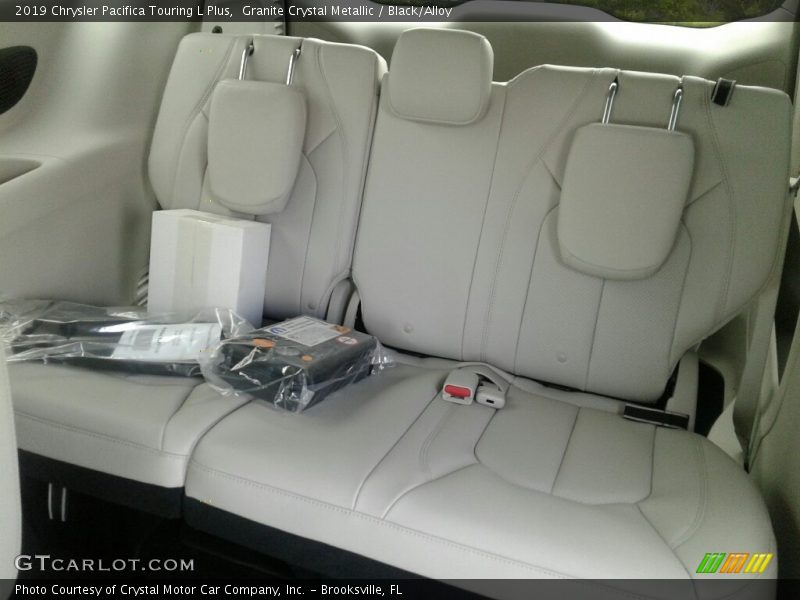 Granite Crystal Metallic / Black/Alloy 2019 Chrysler Pacifica Touring L Plus