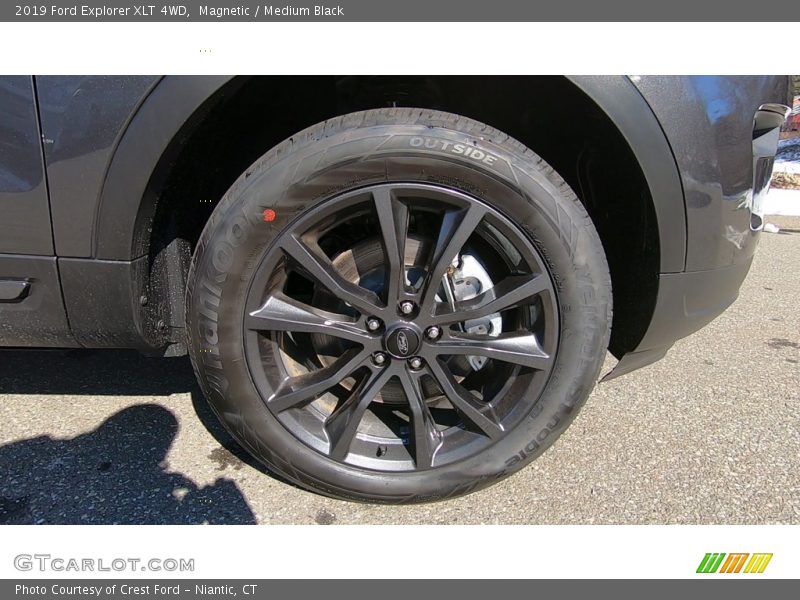 Magnetic / Medium Black 2019 Ford Explorer XLT 4WD