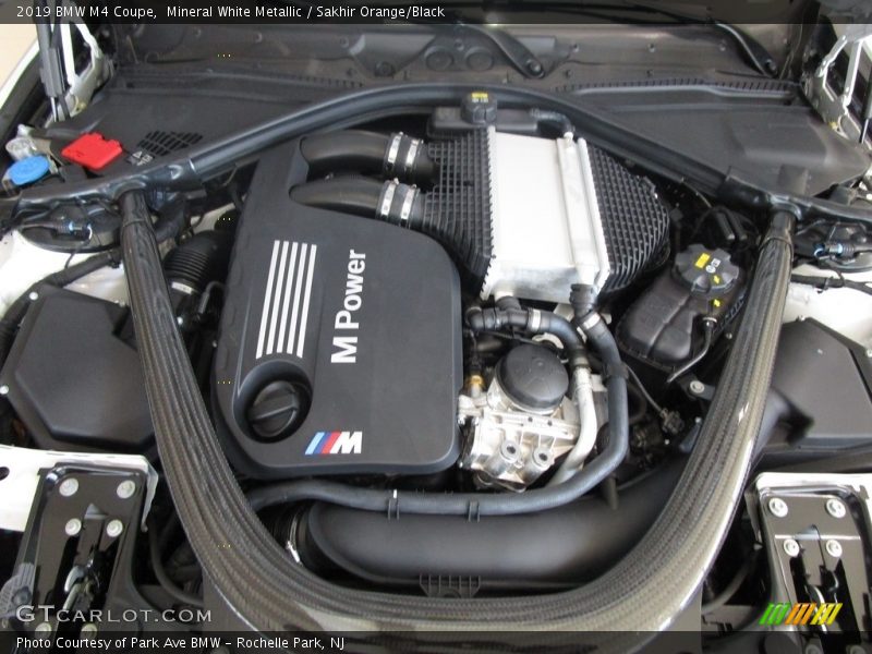 Mineral White Metallic / Sakhir Orange/Black 2019 BMW M4 Coupe