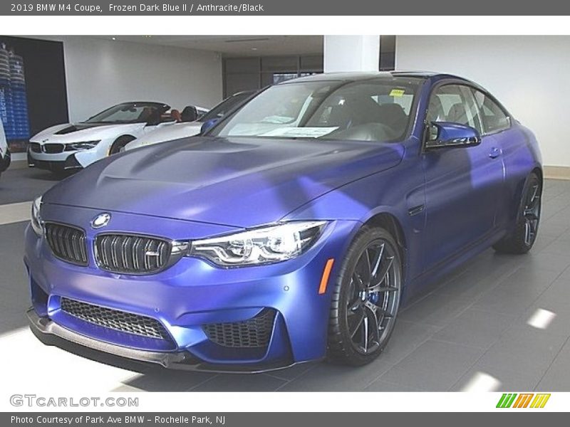 Front 3/4 View of 2019 M4 Coupe