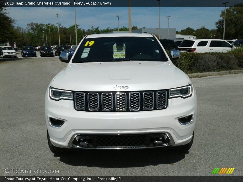 Ivory 3-Coat / Brown 2019 Jeep Grand Cherokee Overland