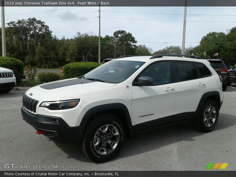 Pearl White / Black 2019 Jeep Cherokee Trailhawk Elite 4x4