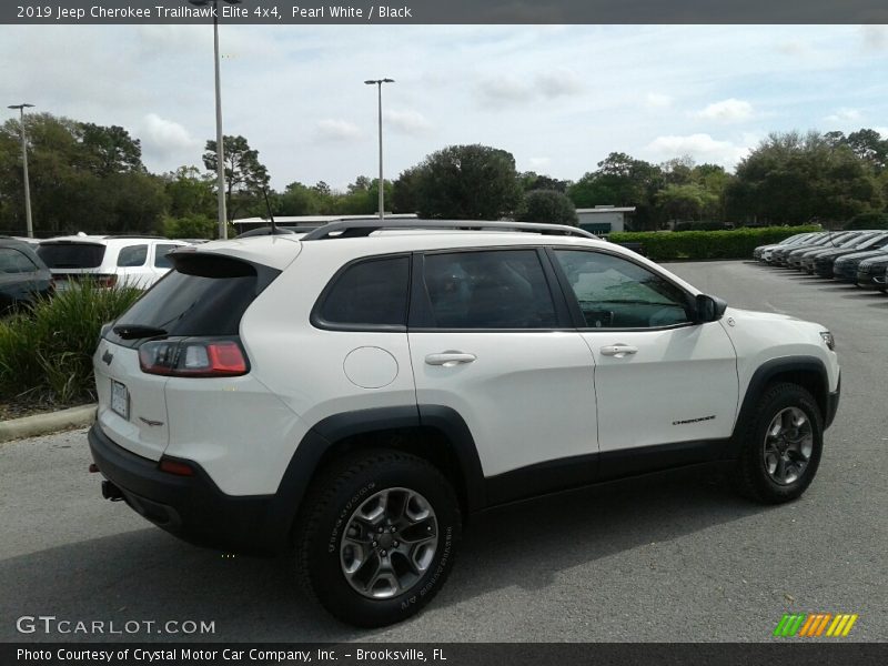 Pearl White / Black 2019 Jeep Cherokee Trailhawk Elite 4x4