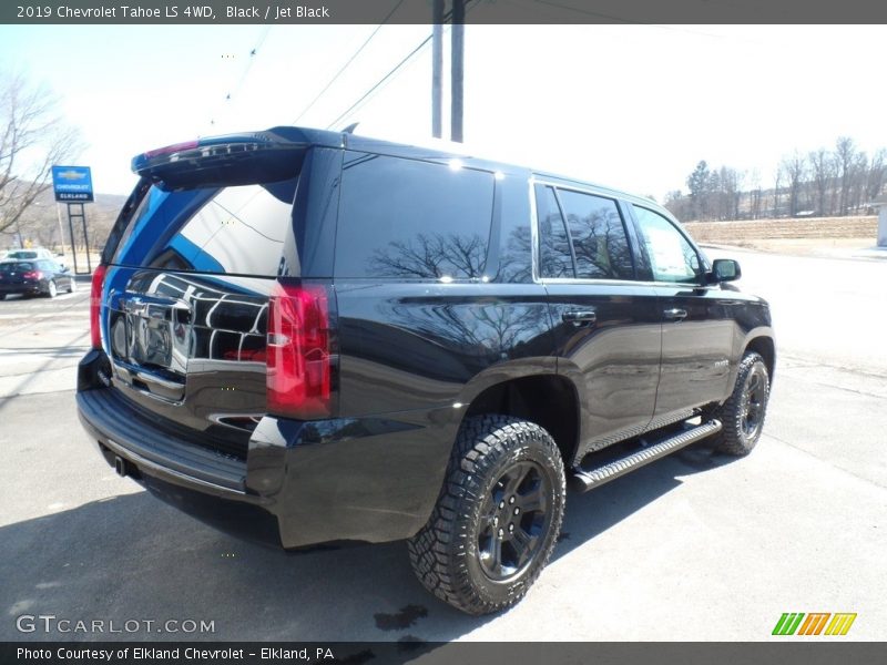 Black / Jet Black 2019 Chevrolet Tahoe LS 4WD