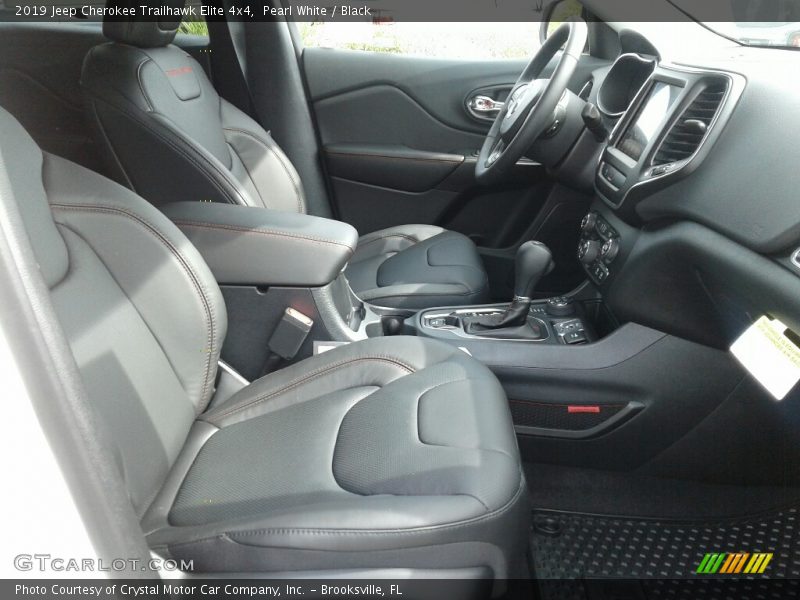 Pearl White / Black 2019 Jeep Cherokee Trailhawk Elite 4x4