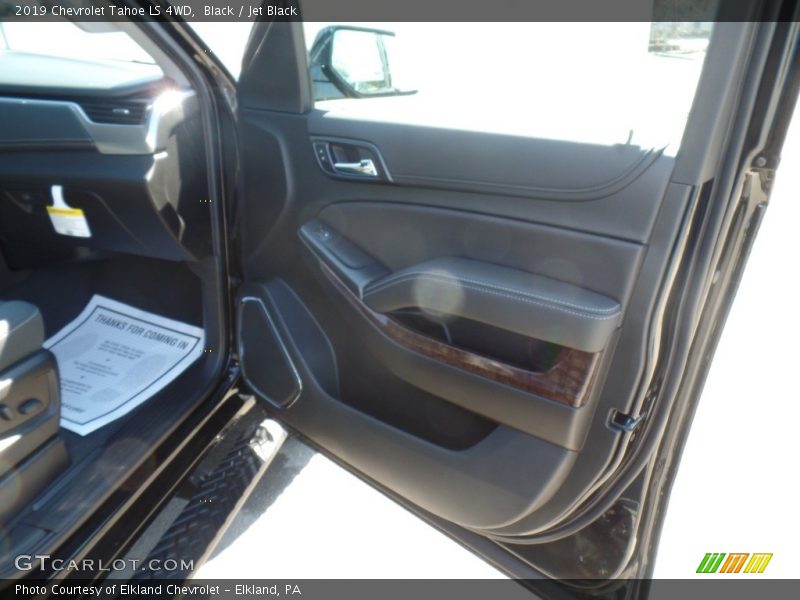 Black / Jet Black 2019 Chevrolet Tahoe LS 4WD