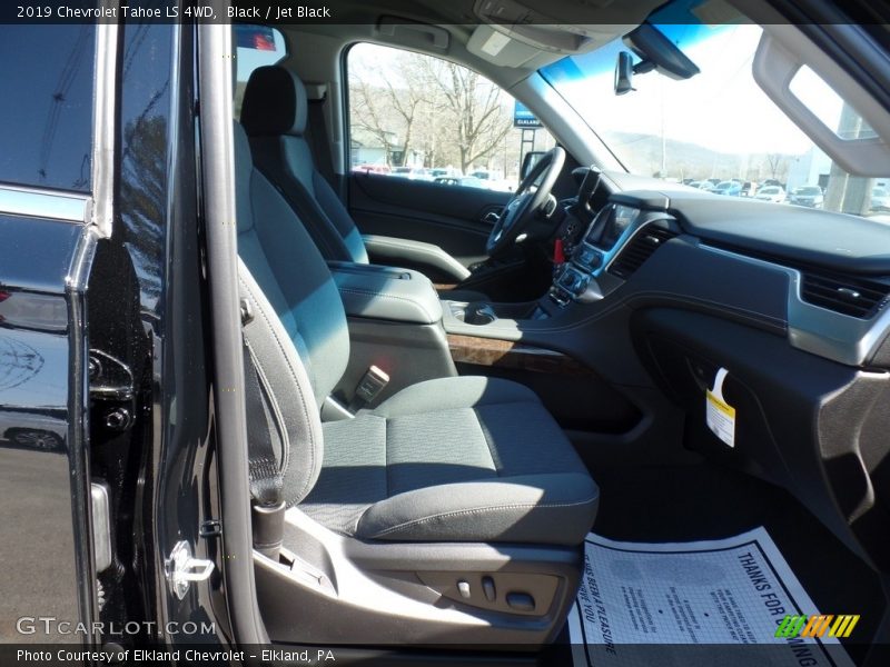 Black / Jet Black 2019 Chevrolet Tahoe LS 4WD