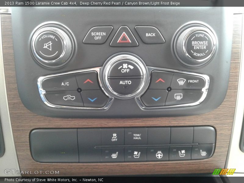 Deep Cherry Red Pearl / Canyon Brown/Light Frost Beige 2013 Ram 1500 Laramie Crew Cab 4x4