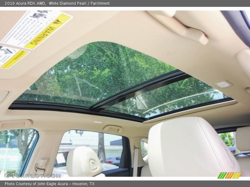 White Diamond Pearl / Parchment 2019 Acura RDX AWD