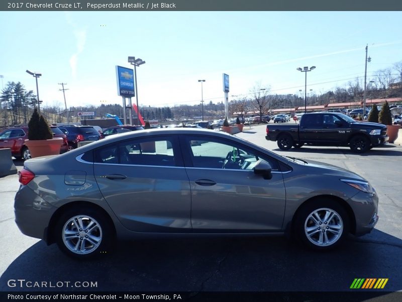 Pepperdust Metallic / Jet Black 2017 Chevrolet Cruze LT