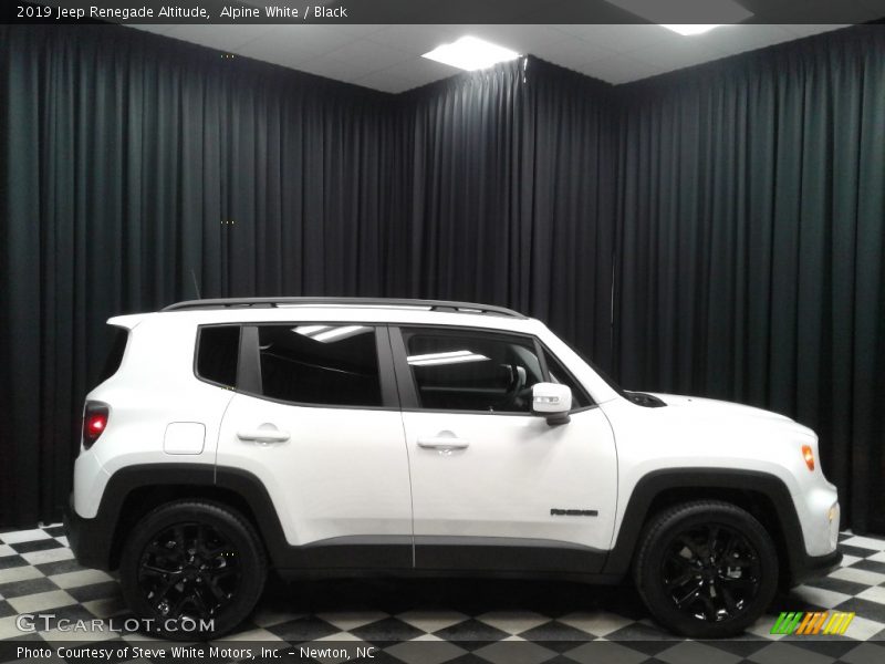 Alpine White / Black 2019 Jeep Renegade Altitude