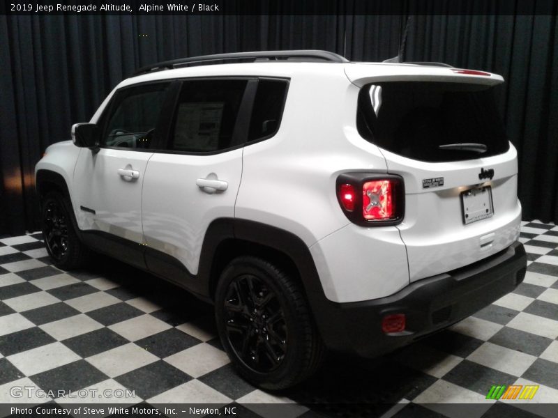 Alpine White / Black 2019 Jeep Renegade Altitude