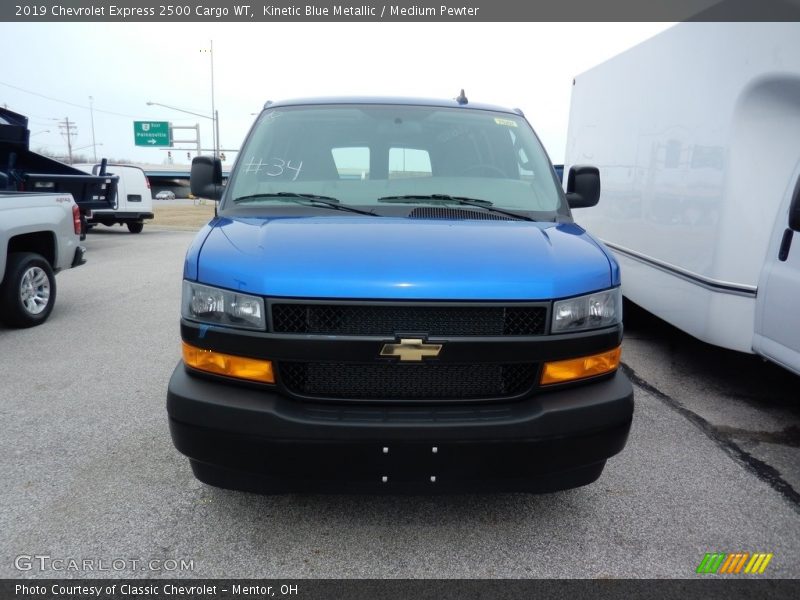 Kinetic Blue Metallic / Medium Pewter 2019 Chevrolet Express 2500 Cargo WT