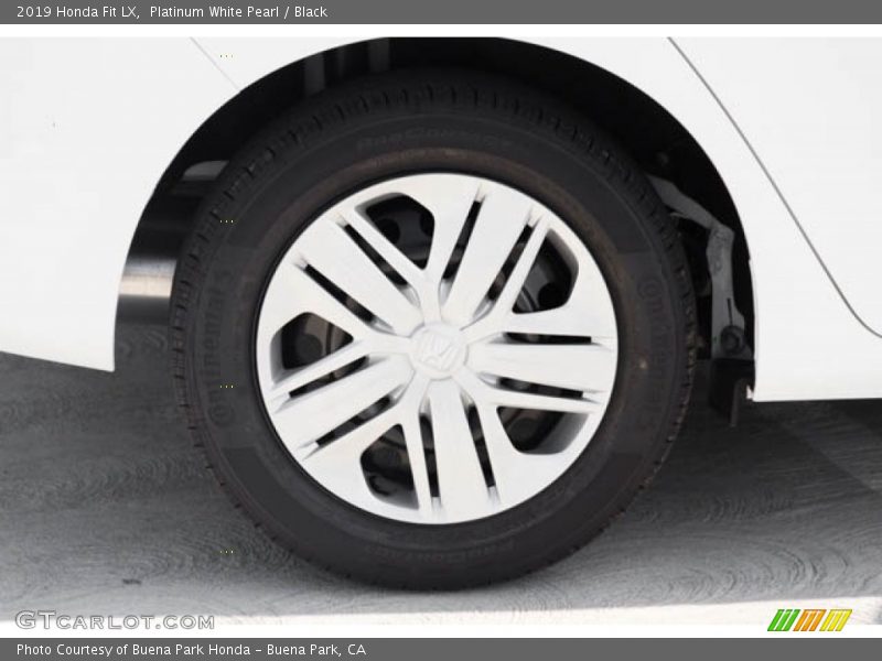 Platinum White Pearl / Black 2019 Honda Fit LX