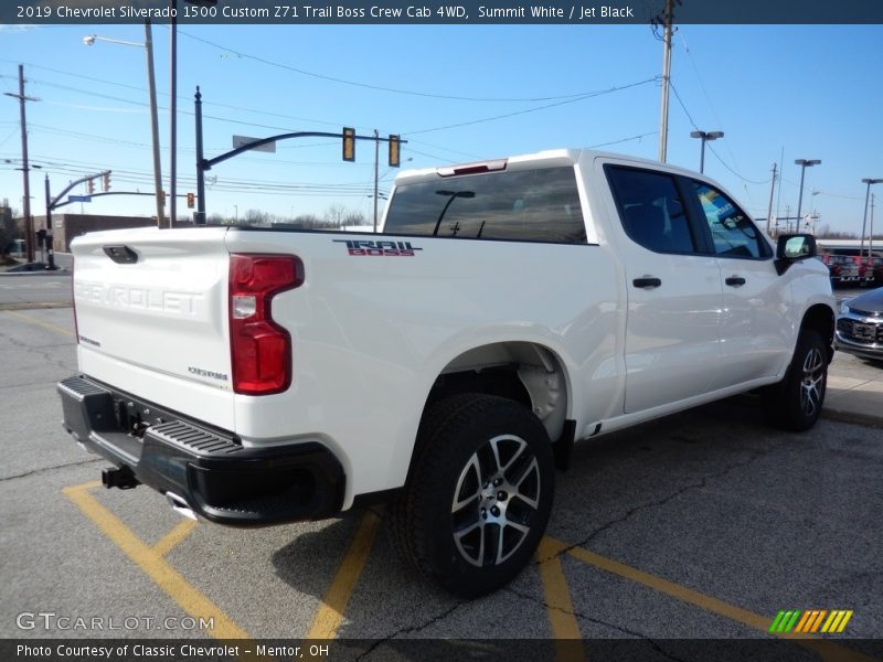 Summit White / Jet Black 2019 Chevrolet Silverado 1500 Custom Z71 Trail Boss Crew Cab 4WD