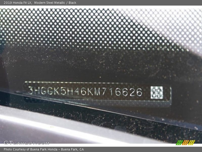 Modern Steel Metallic / Black 2019 Honda Fit LX