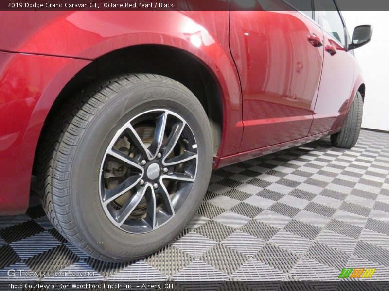 Octane Red Pearl / Black 2019 Dodge Grand Caravan GT