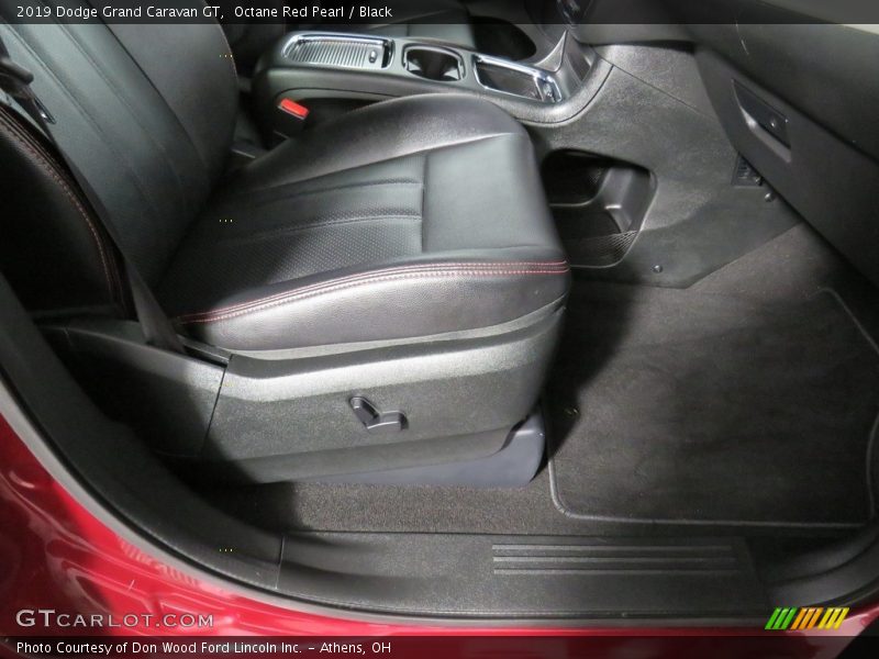 Octane Red Pearl / Black 2019 Dodge Grand Caravan GT