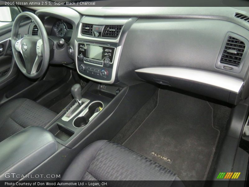 Super Black / Charcoal 2016 Nissan Altima 2.5 S