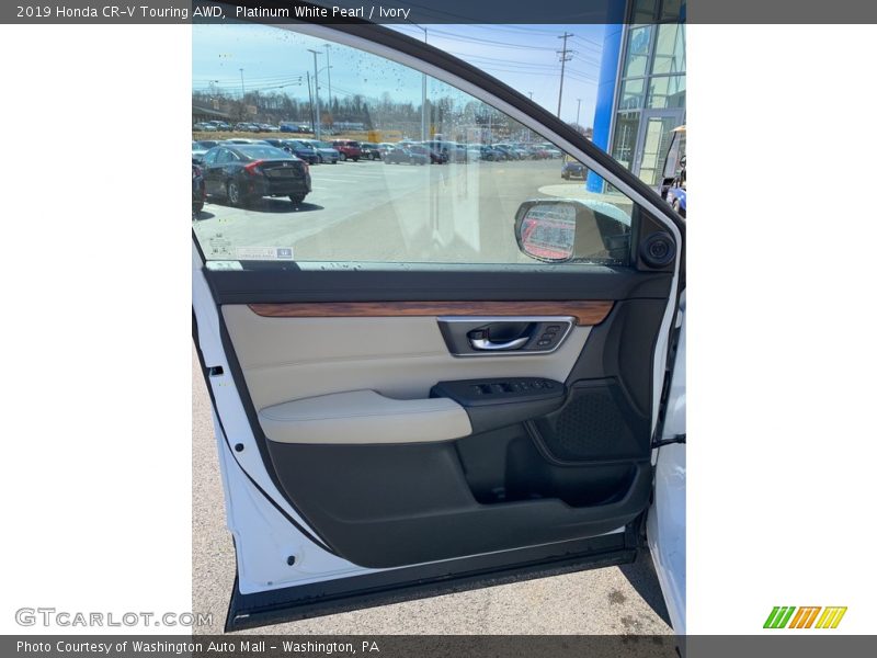 Platinum White Pearl / Ivory 2019 Honda CR-V Touring AWD