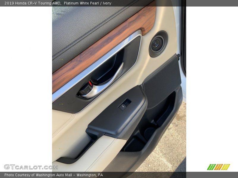 Platinum White Pearl / Ivory 2019 Honda CR-V Touring AWD