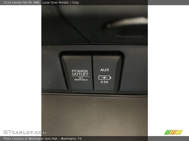 Lunar Silver Metallic / Gray 2019 Honda Pilot EX AWD