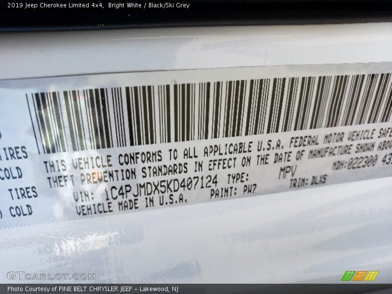 Bright White / Black/Ski Grey 2019 Jeep Cherokee Limited 4x4