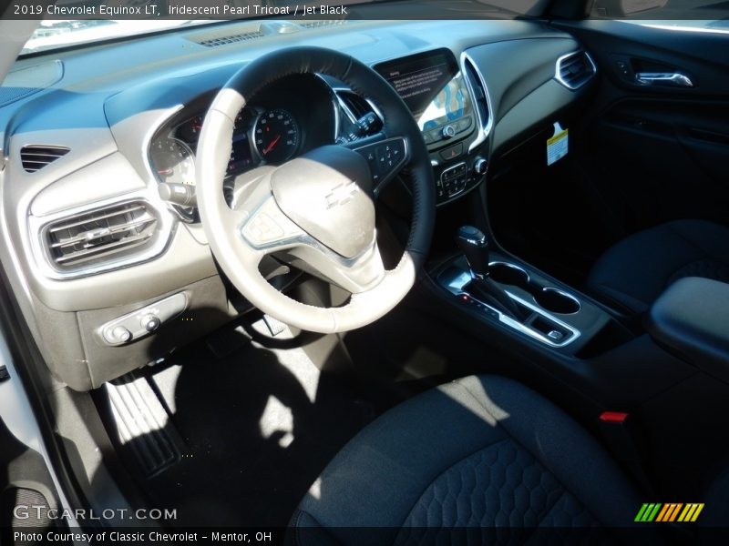 Iridescent Pearl Tricoat / Jet Black 2019 Chevrolet Equinox LT