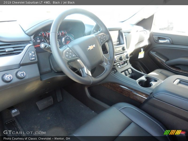 Black / Jet Black 2019 Chevrolet Suburban LT 4WD