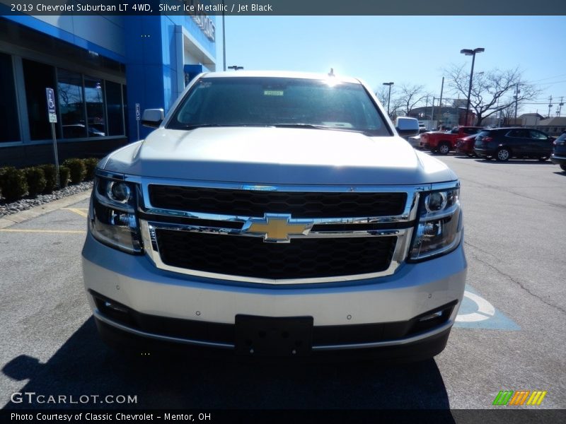 Silver Ice Metallic / Jet Black 2019 Chevrolet Suburban LT 4WD