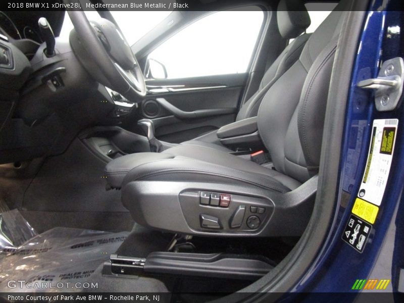 Mediterranean Blue Metallic / Black 2018 BMW X1 xDrive28i
