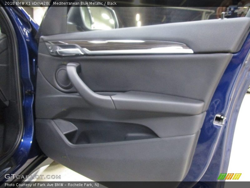 Mediterranean Blue Metallic / Black 2018 BMW X1 xDrive28i