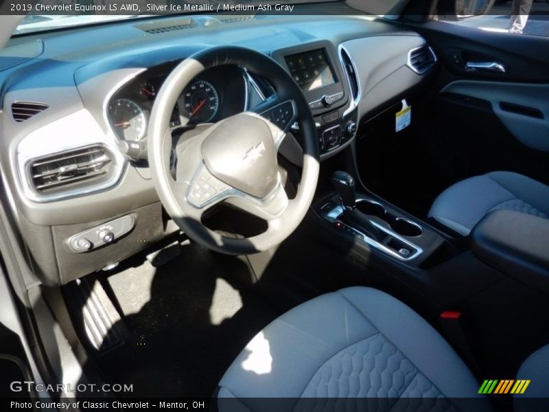 Silver Ice Metallic / Medium Ash Gray 2019 Chevrolet Equinox LS AWD