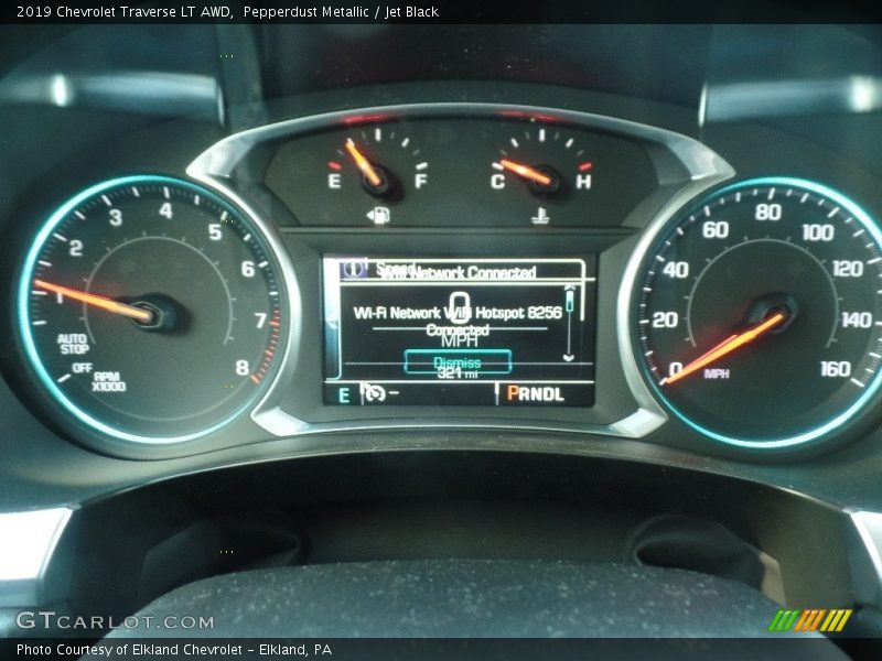 Pepperdust Metallic / Jet Black 2019 Chevrolet Traverse LT AWD