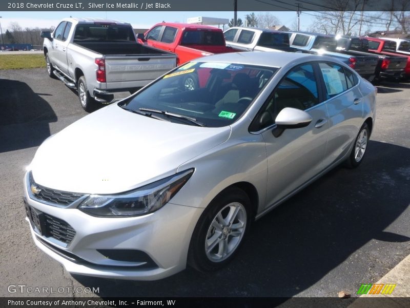 Silver Ice Metallic / Jet Black 2018 Chevrolet Cruze LT