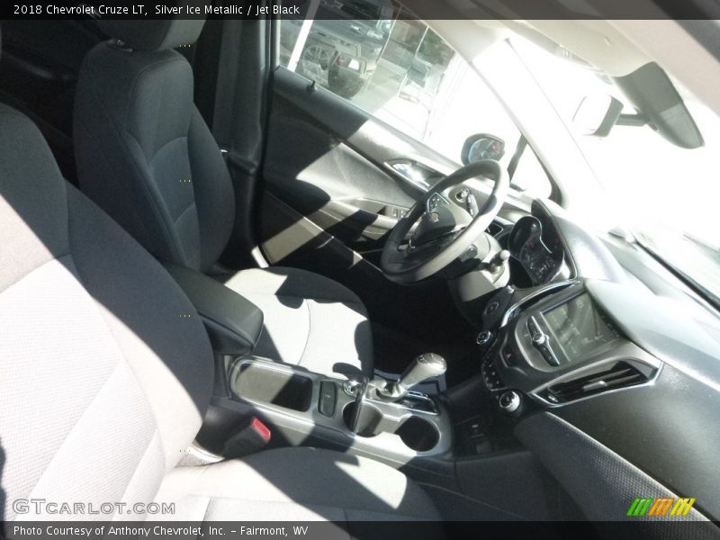 Silver Ice Metallic / Jet Black 2018 Chevrolet Cruze LT